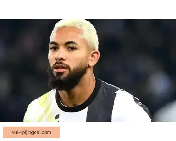 维拉有意签回道格拉斯路易斯